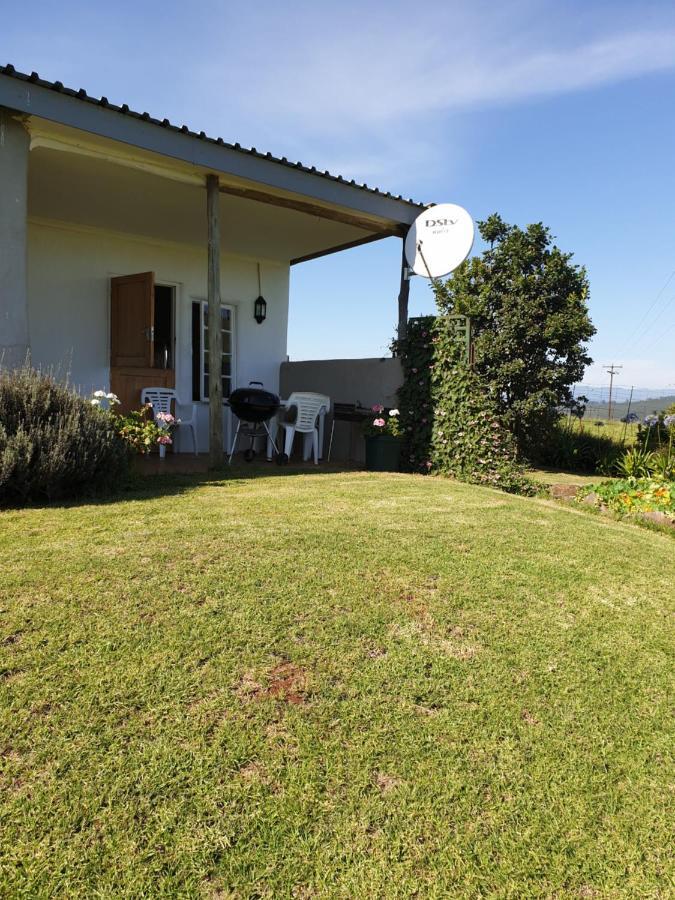 Piccadilly Farm Cottages Lions River Ruang foto